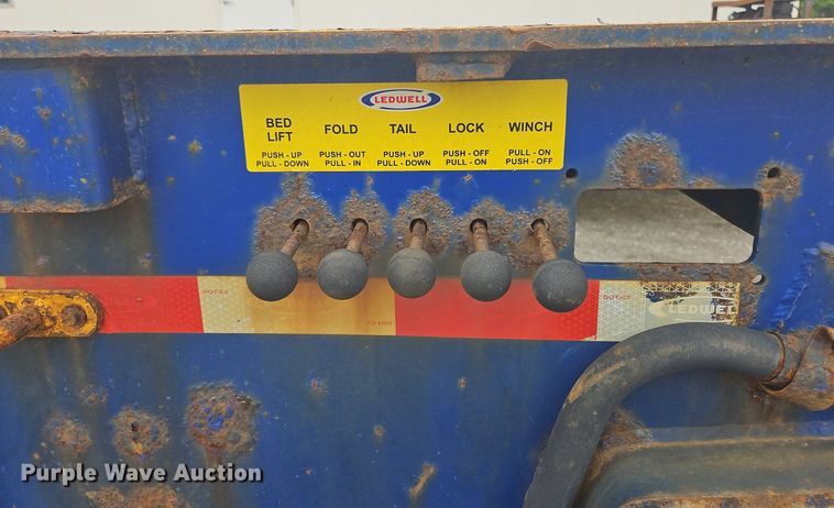 image for item OK9977 2019 Ledwell LW53HT3 drop deck hydratail equipment trailer