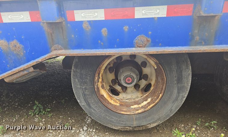 image for item OK9977 2019 Ledwell LW53HT3 drop deck hydratail equipment trailer
