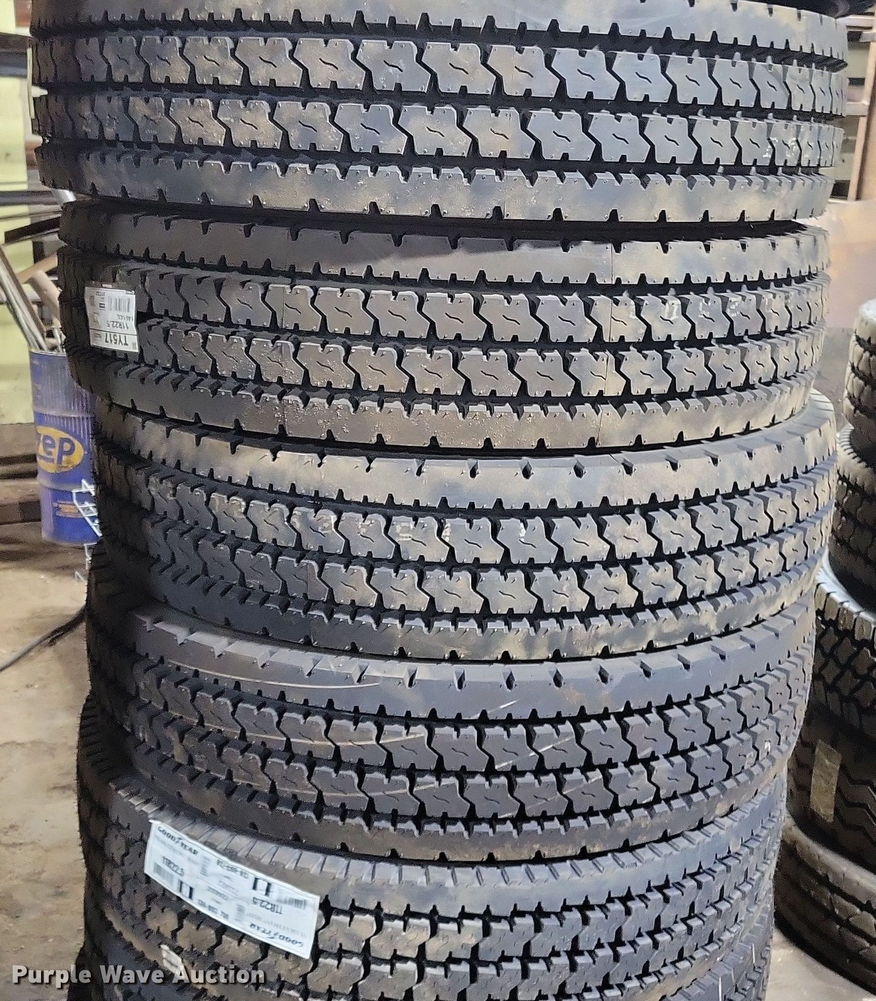 (8) 11R22.5 tires in Shakopee, MN Item DG0441 for sale Purple Wave