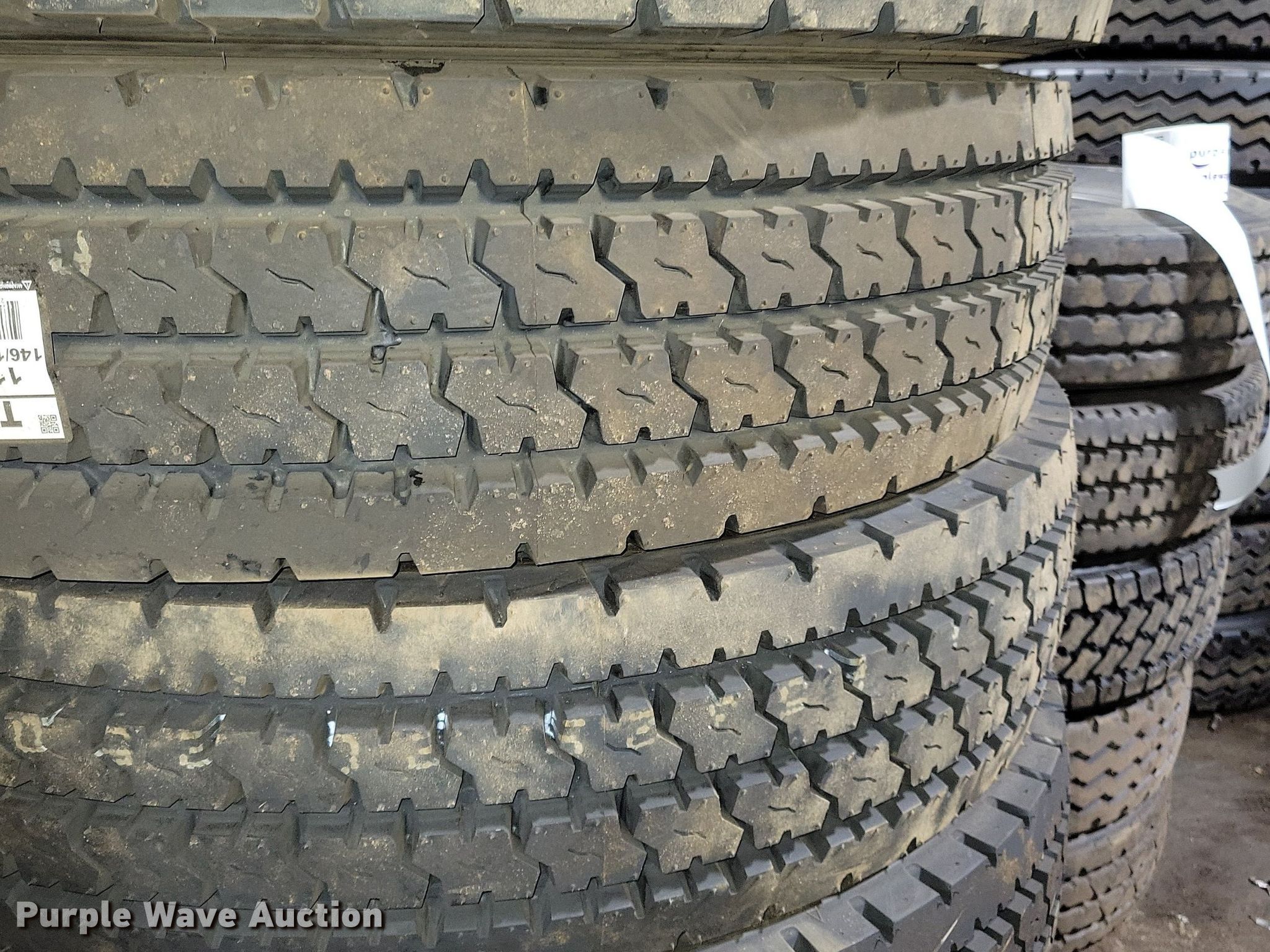 (8) 11R22.5 tires in Shakopee, MN Item DG0441 for sale Purple Wave