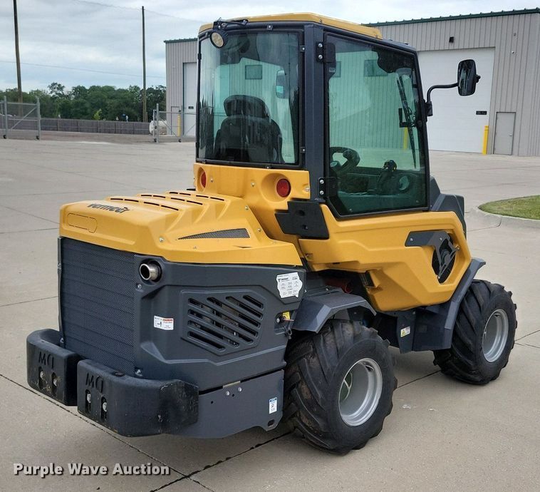 image for item DG0648 2019 Vermeer ATX850 compact wheel loader