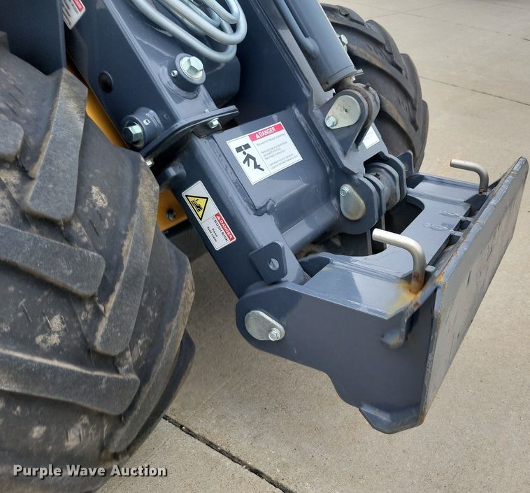 image for item DG0648 2019 Vermeer ATX850 compact wheel loader