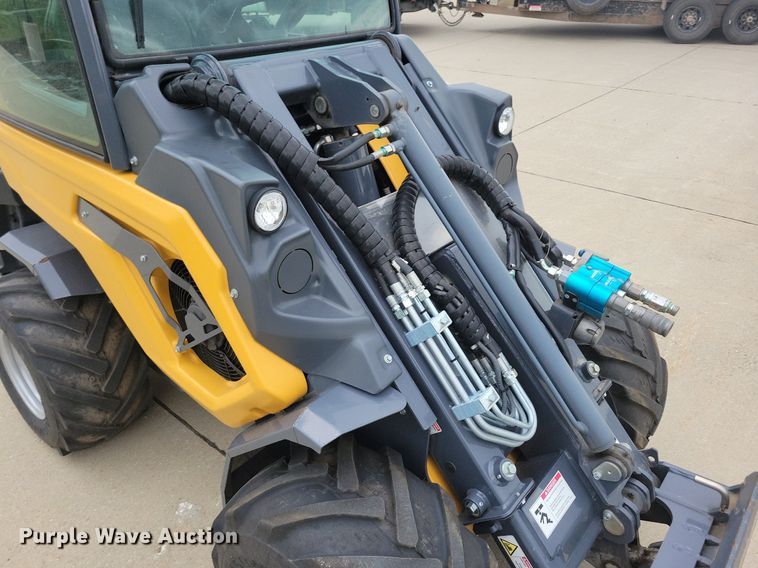 image for item DG0648 2019 Vermeer ATX850 compact wheel loader