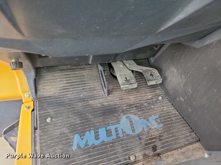 image for item DG0648 2019 Vermeer ATX850 compact wheel loader