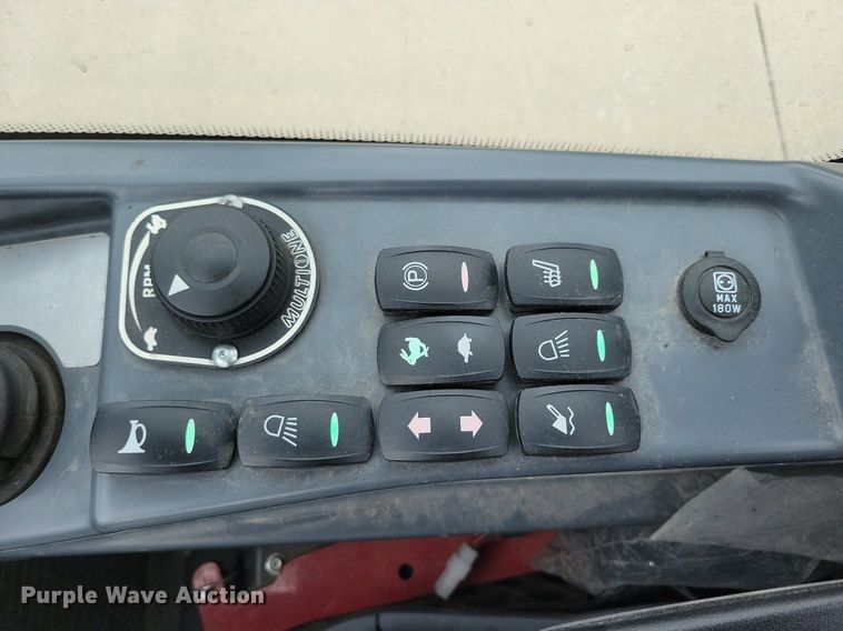 image for item DG0648 2019 Vermeer ATX850 compact wheel loader