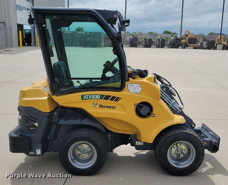 image for item DG0649 2019 Vermeer ATX530 compact wheel loader