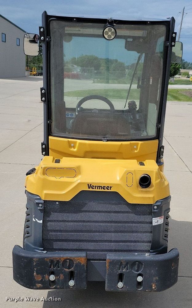 image for item DG0649 2019 Vermeer ATX530 compact wheel loader