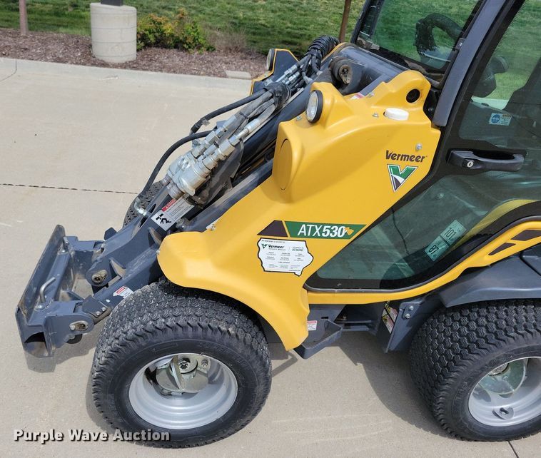 image for item DG0649 2019 Vermeer ATX530 compact wheel loader