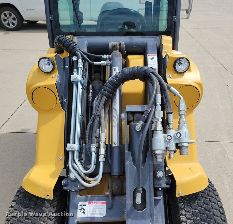 image for item DG0649 2019 Vermeer ATX530 compact wheel loader