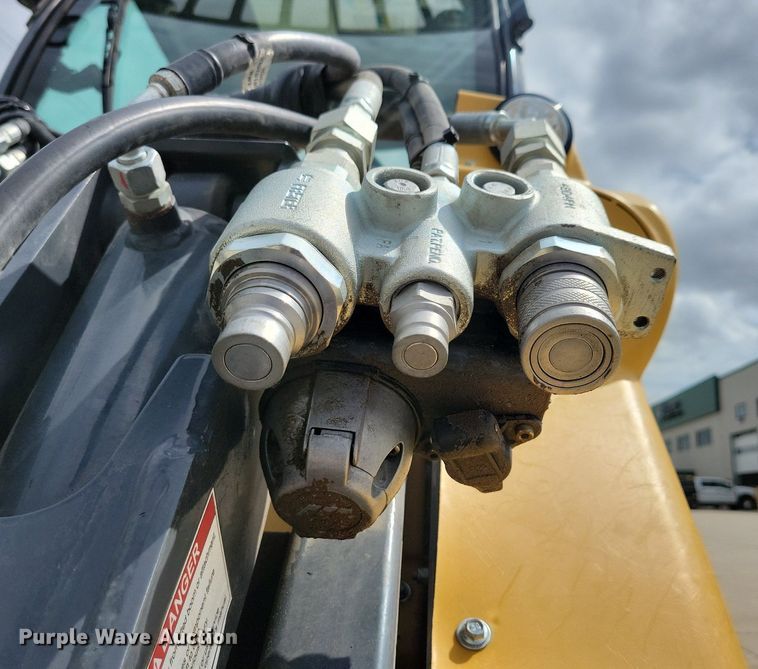 image for item DG0649 2019 Vermeer ATX530 compact wheel loader