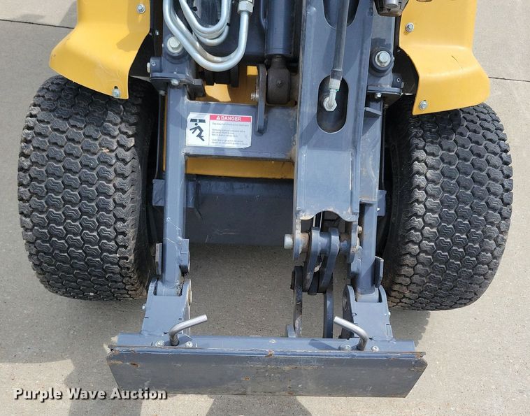 image for item DG0649 2019 Vermeer ATX530 compact wheel loader