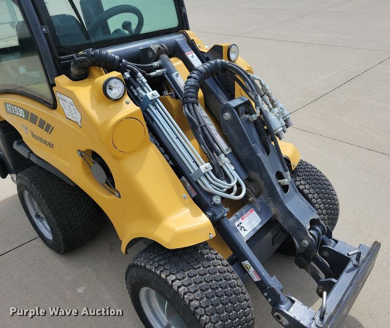 image for item DG0649 2019 Vermeer ATX530 compact wheel loader