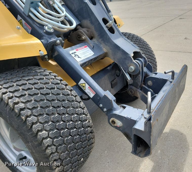 image for item DG0649 2019 Vermeer ATX530 compact wheel loader