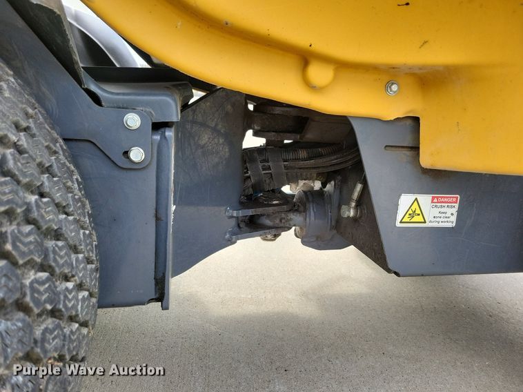 image for item DG0649 2019 Vermeer ATX530 compact wheel loader