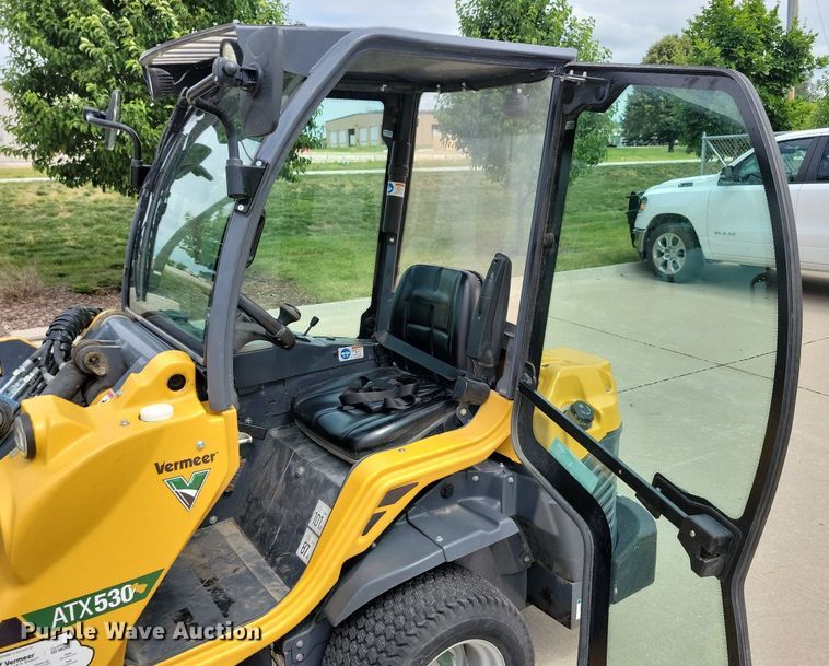 image for item DG0649 2019 Vermeer ATX530 compact wheel loader