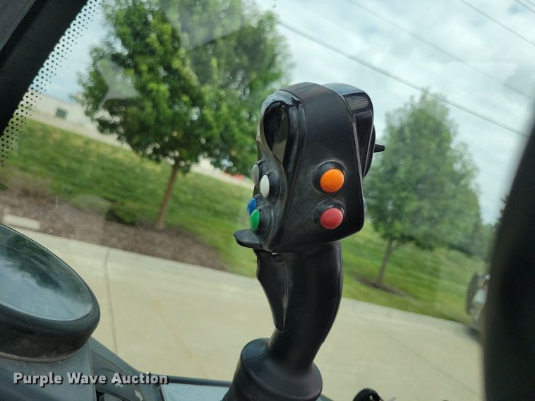 image for item DG0649 2019 Vermeer ATX530 compact wheel loader