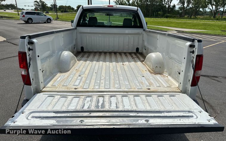 image for item DJ6241 2008 Ford F150 XL pickup truck