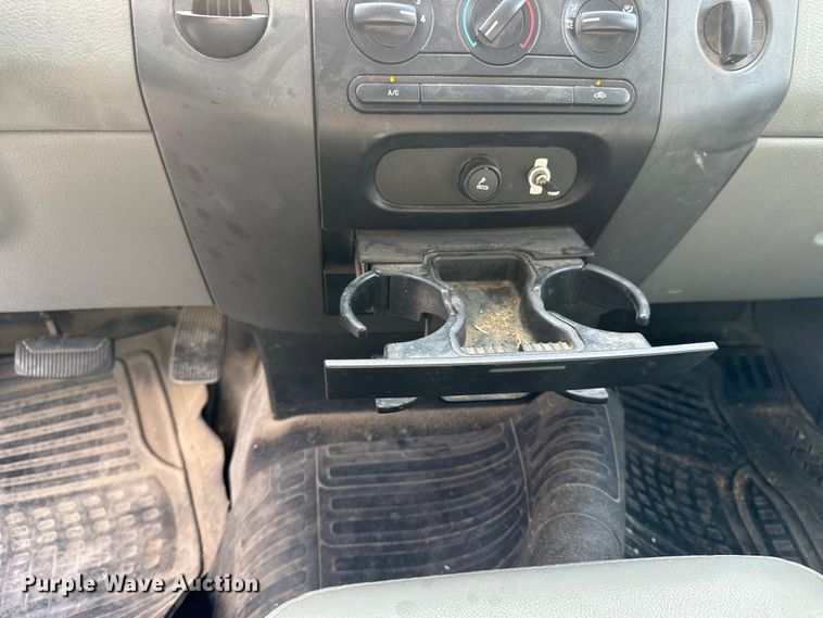 image for item DJ6241 2008 Ford F150 XL pickup truck