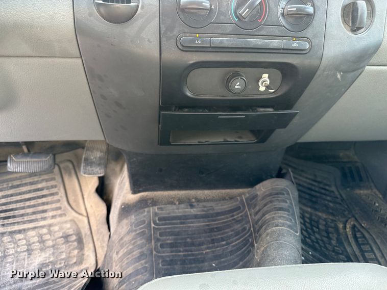 image for item DJ6241 2008 Ford F150 XL pickup truck