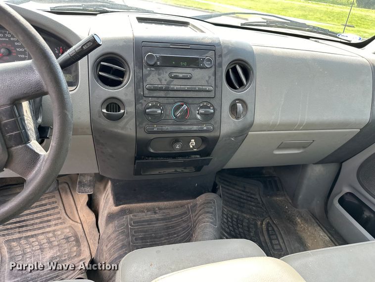 image for item DJ6241 2008 Ford F150 XL pickup truck