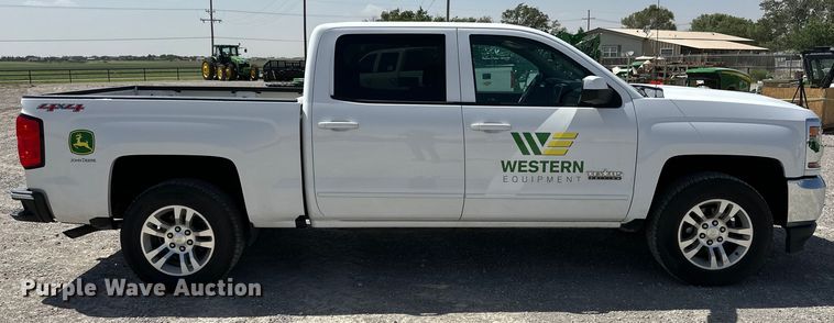 image for item DK6653 2017 Chevrolet Silverado 1500 LT Crew Cab pickup truck