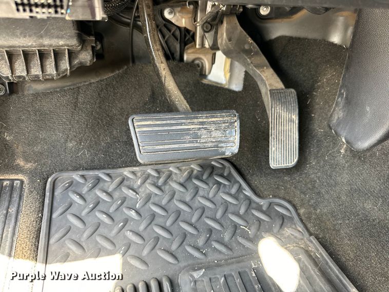 image for item DK6653 2017 Chevrolet Silverado 1500 LT Crew Cab pickup truck