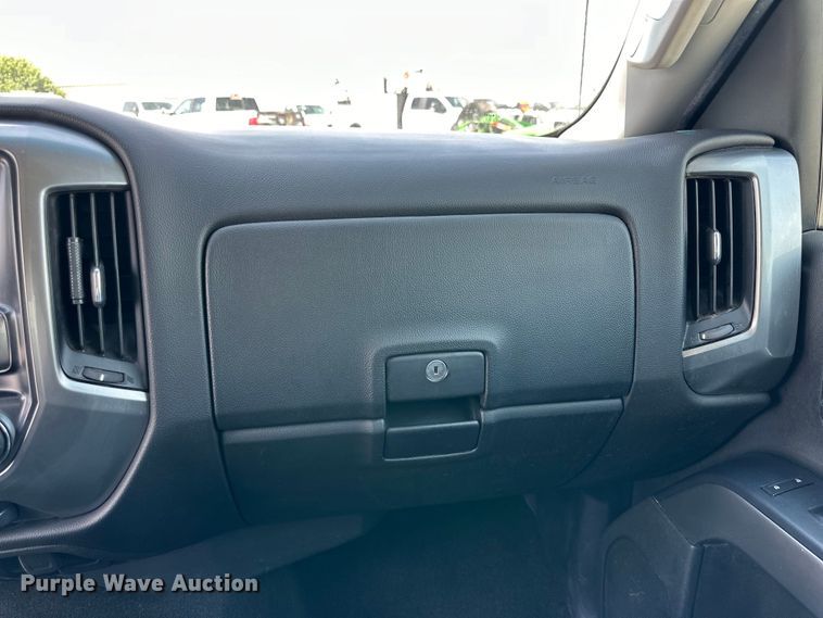 image for item DK6653 2017 Chevrolet Silverado 1500 LT Crew Cab pickup truck