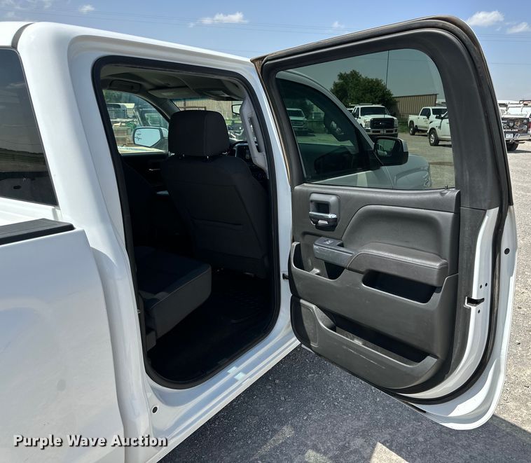 image for item DK6653 2017 Chevrolet Silverado 1500 LT Crew Cab pickup truck