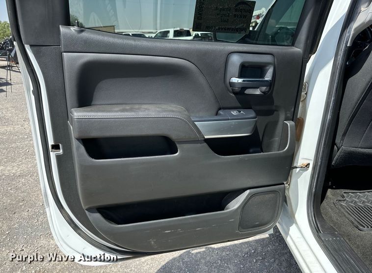 image for item DK6653 2017 Chevrolet Silverado 1500 LT Crew Cab pickup truck