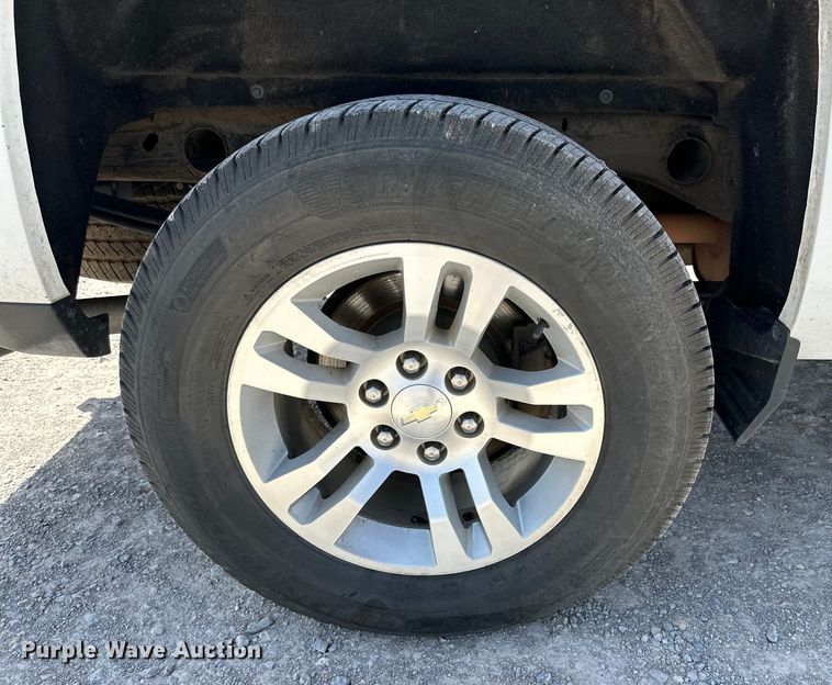 image for item DK6653 2017 Chevrolet Silverado 1500 LT Crew Cab pickup truck