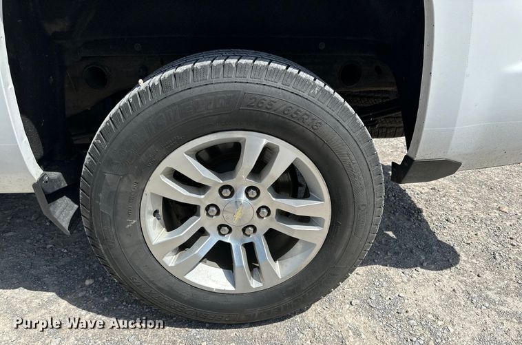 image for item DK6653 2017 Chevrolet Silverado 1500 LT Crew Cab pickup truck