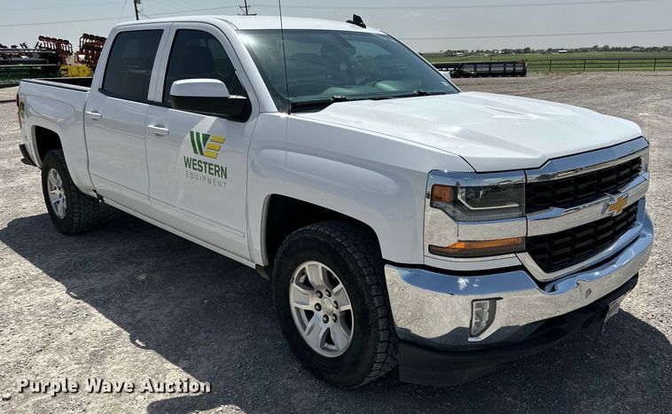 image for item DK6657 2017 Chevrolet Silverado 1500 LT Crew Cab pickup truck