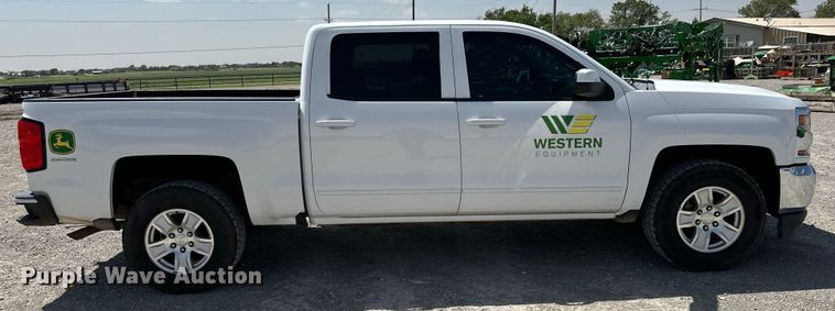 image for item DK6657 2017 Chevrolet Silverado 1500 LT Crew Cab pickup truck