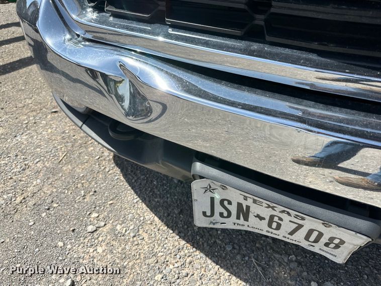 image for item DK6657 2017 Chevrolet Silverado 1500 LT Crew Cab pickup truck