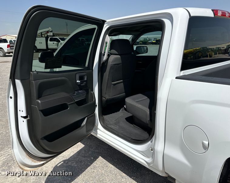 image for item DK6657 2017 Chevrolet Silverado 1500 LT Crew Cab pickup truck