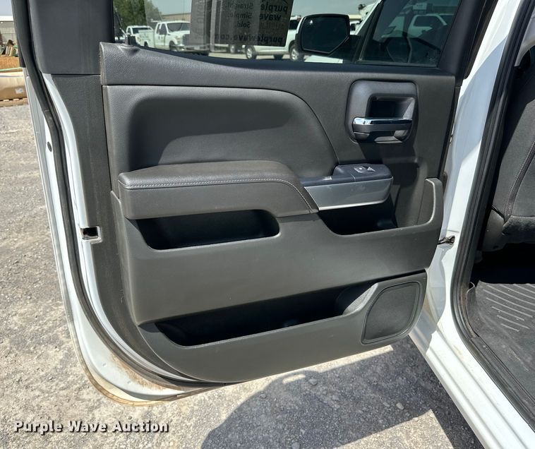 image for item DK6657 2017 Chevrolet Silverado 1500 LT Crew Cab pickup truck