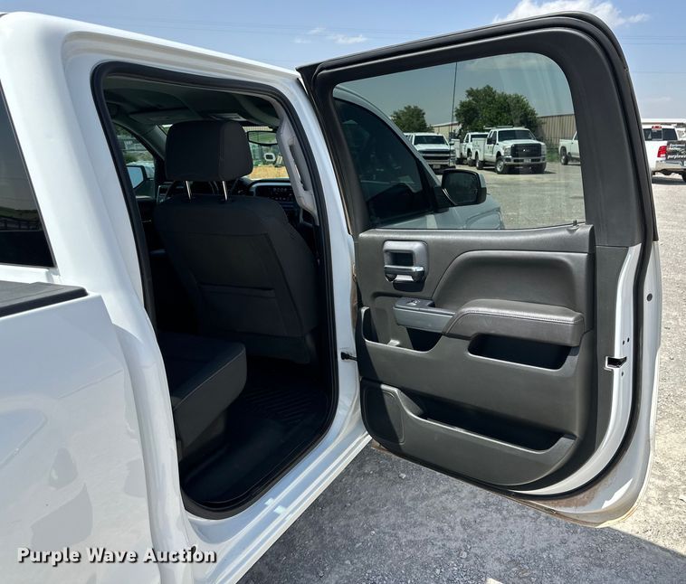 image for item DK6657 2017 Chevrolet Silverado 1500 LT Crew Cab pickup truck