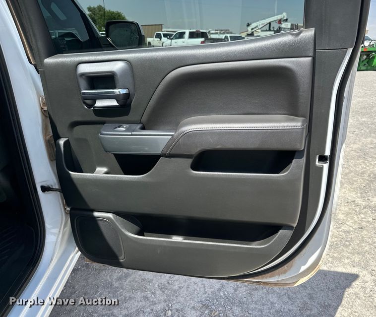 image for item DK6657 2017 Chevrolet Silverado 1500 LT Crew Cab pickup truck