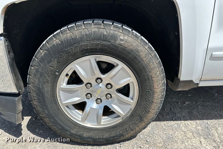 image for item DK6657 2017 Chevrolet Silverado 1500 LT Crew Cab pickup truck