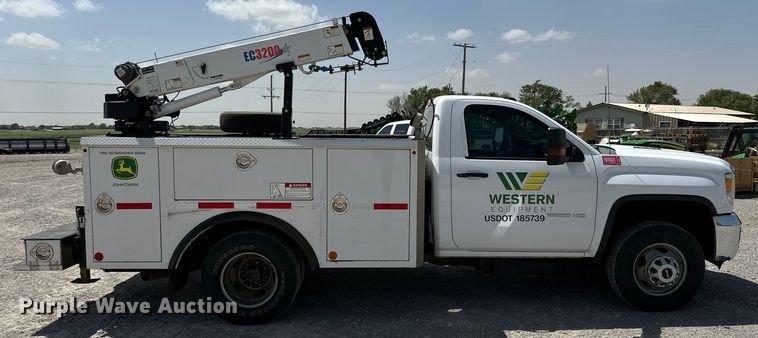 image for item DK6658 2015 GMC Sierra 3500HD utility bed pickup truck