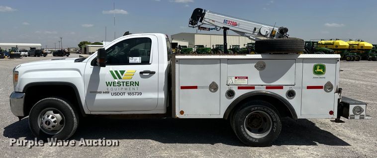 image for item DK6658 2015 GMC Sierra 3500HD utility bed pickup truck