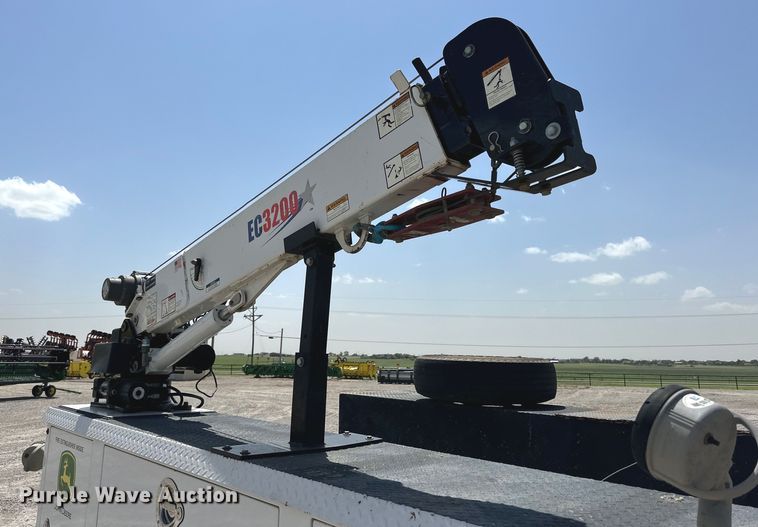 image for item DK6658 2015 GMC Sierra 3500HD utility bed pickup truck