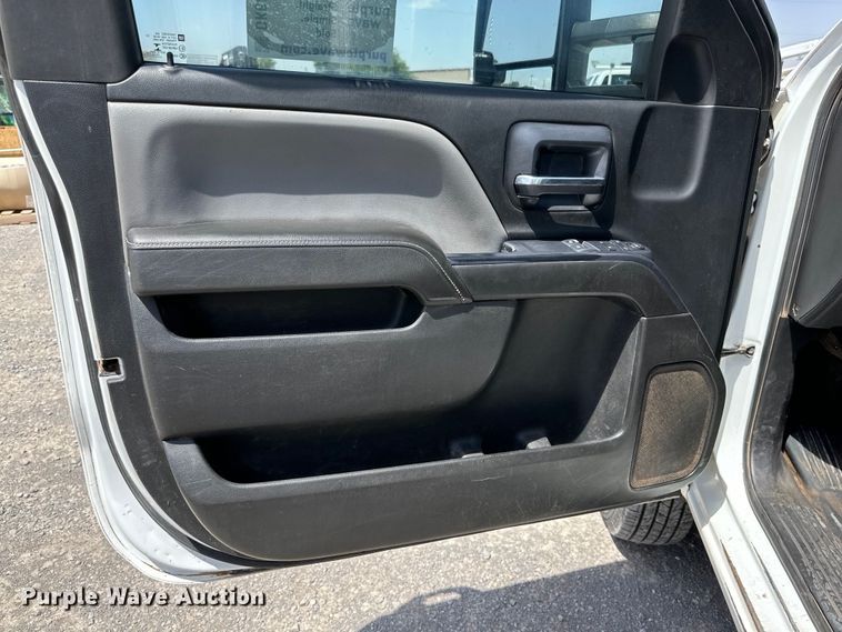 image for item DK6658 2015 GMC Sierra 3500HD utility bed pickup truck