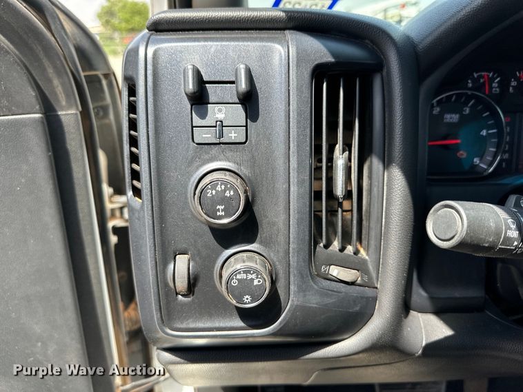 image for item DK6658 2015 GMC Sierra 3500HD utility bed pickup truck