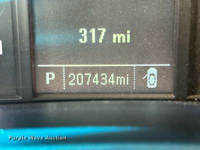 image for item DK6658 2015 GMC Sierra 3500HD utility bed pickup truck