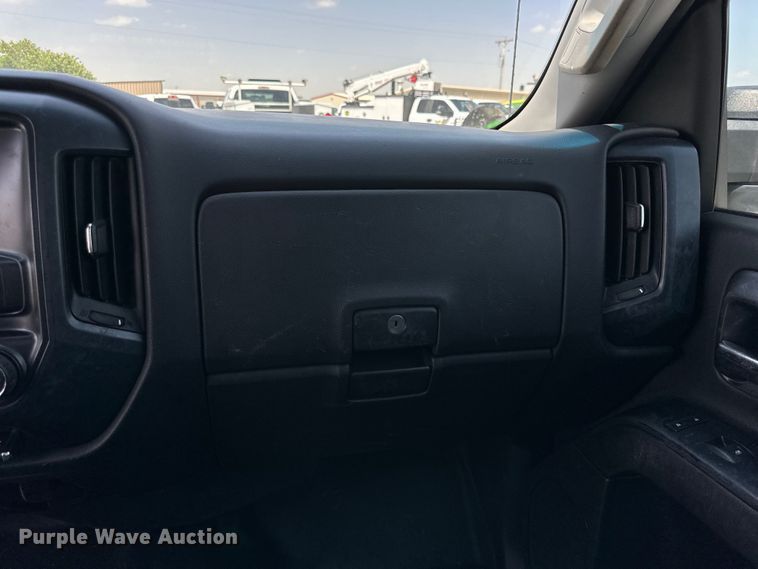 image for item DK6658 2015 GMC Sierra 3500HD utility bed pickup truck