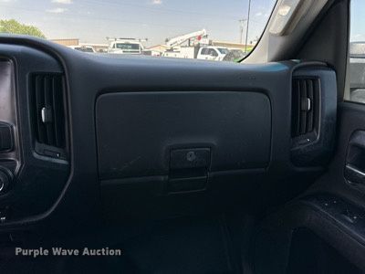 image for item DK6658 2015 GMC Sierra 3500HD utility bed pickup truck