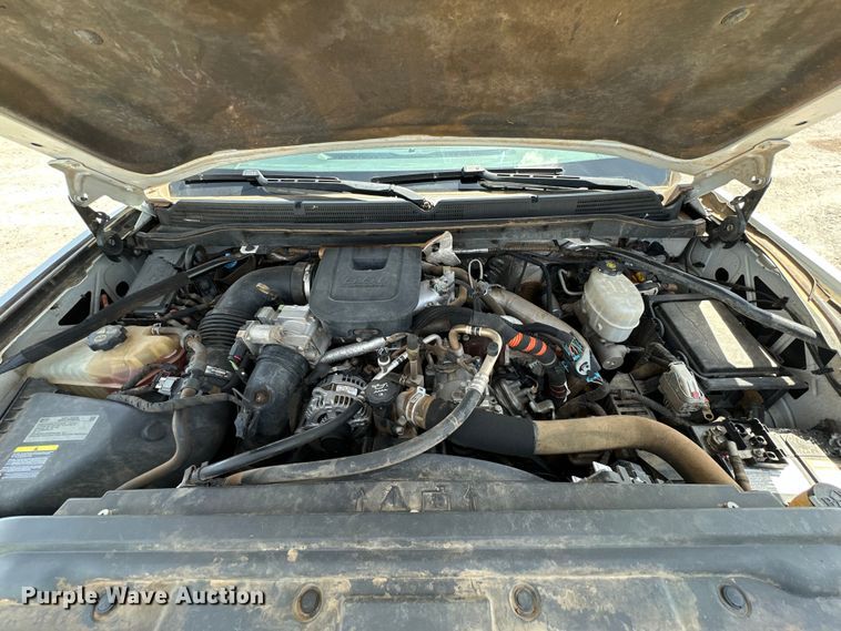 image for item DK6658 2015 GMC Sierra 3500HD utility bed pickup truck