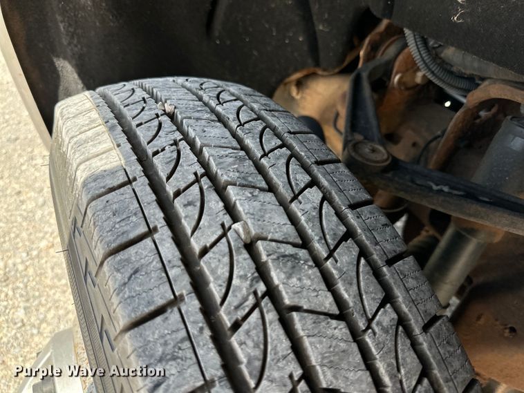 image for item DK6658 2015 GMC Sierra 3500HD utility bed pickup truck