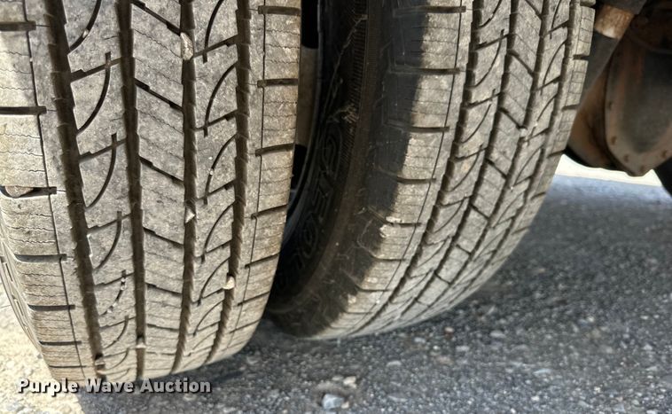 image for item DK6658 2015 GMC Sierra 3500HD utility bed pickup truck